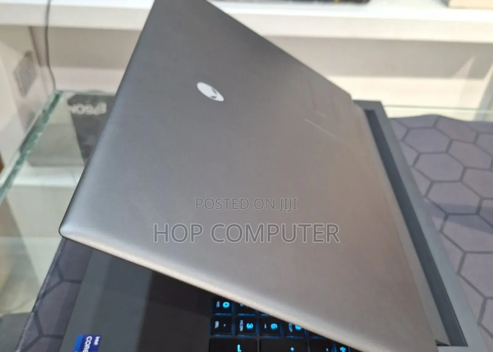 New Laptop Alienware M17x R2 32GB Intel Core I9 SSD 1T