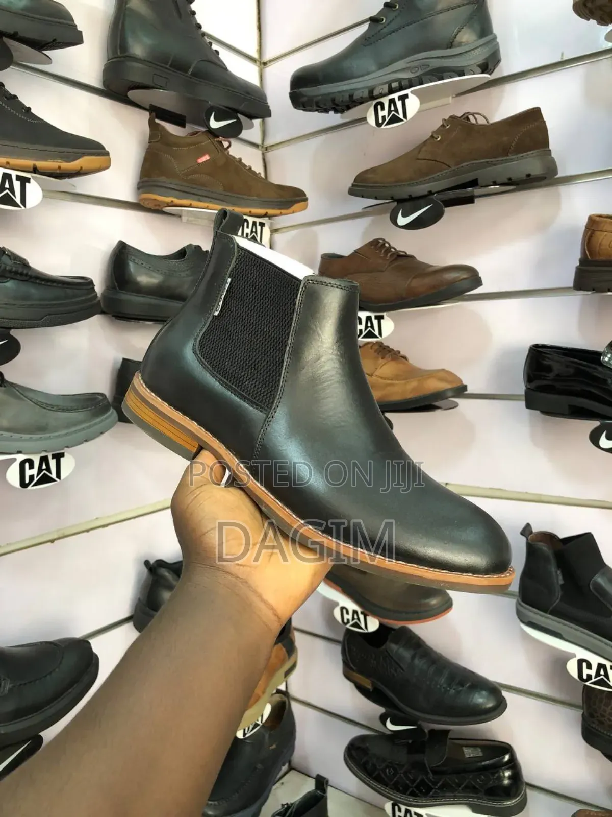 ማራኪ Chelsea Bots በተለያየ ከለር አማራጭ