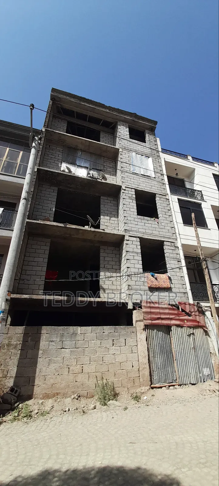 8bdrm House in Haile Garment, Nifas Silk-Lafto for sale