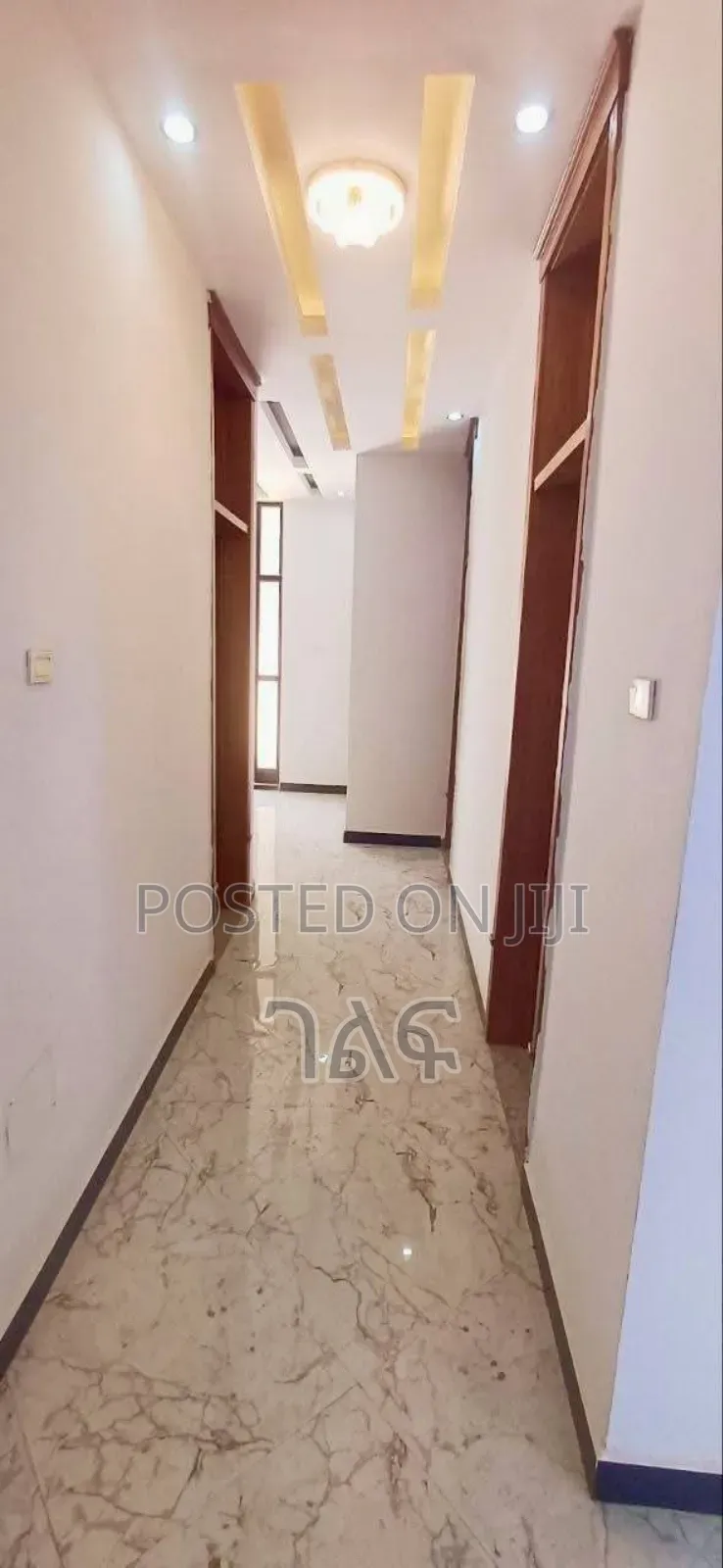 8bdrm House in ሰሚት ፍየል ቤት 250 ካሬ, Bole for sale