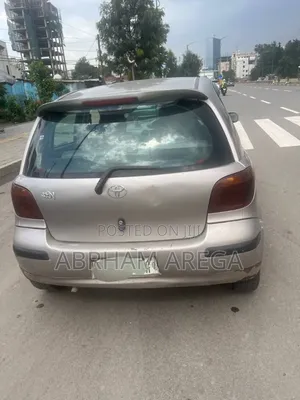 Toyota Vitz 2002 Silver