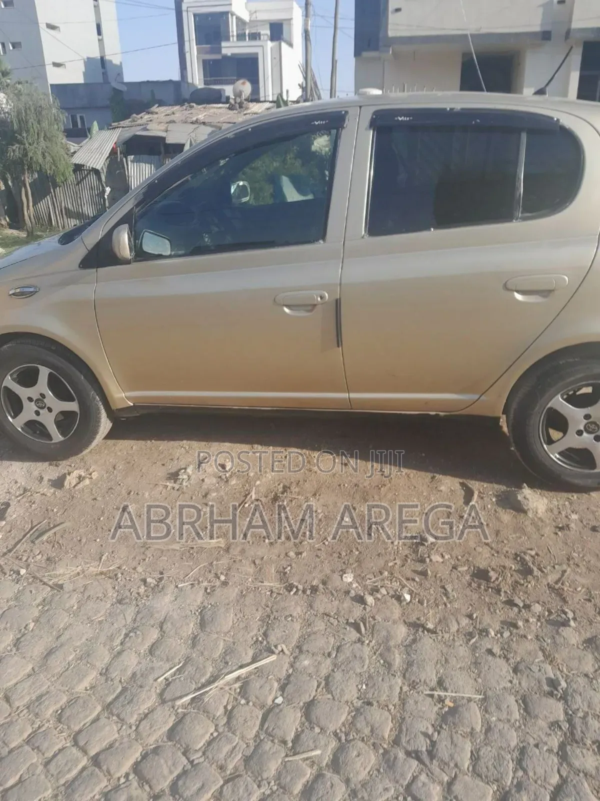 Toyota Vitz 2002 Silver