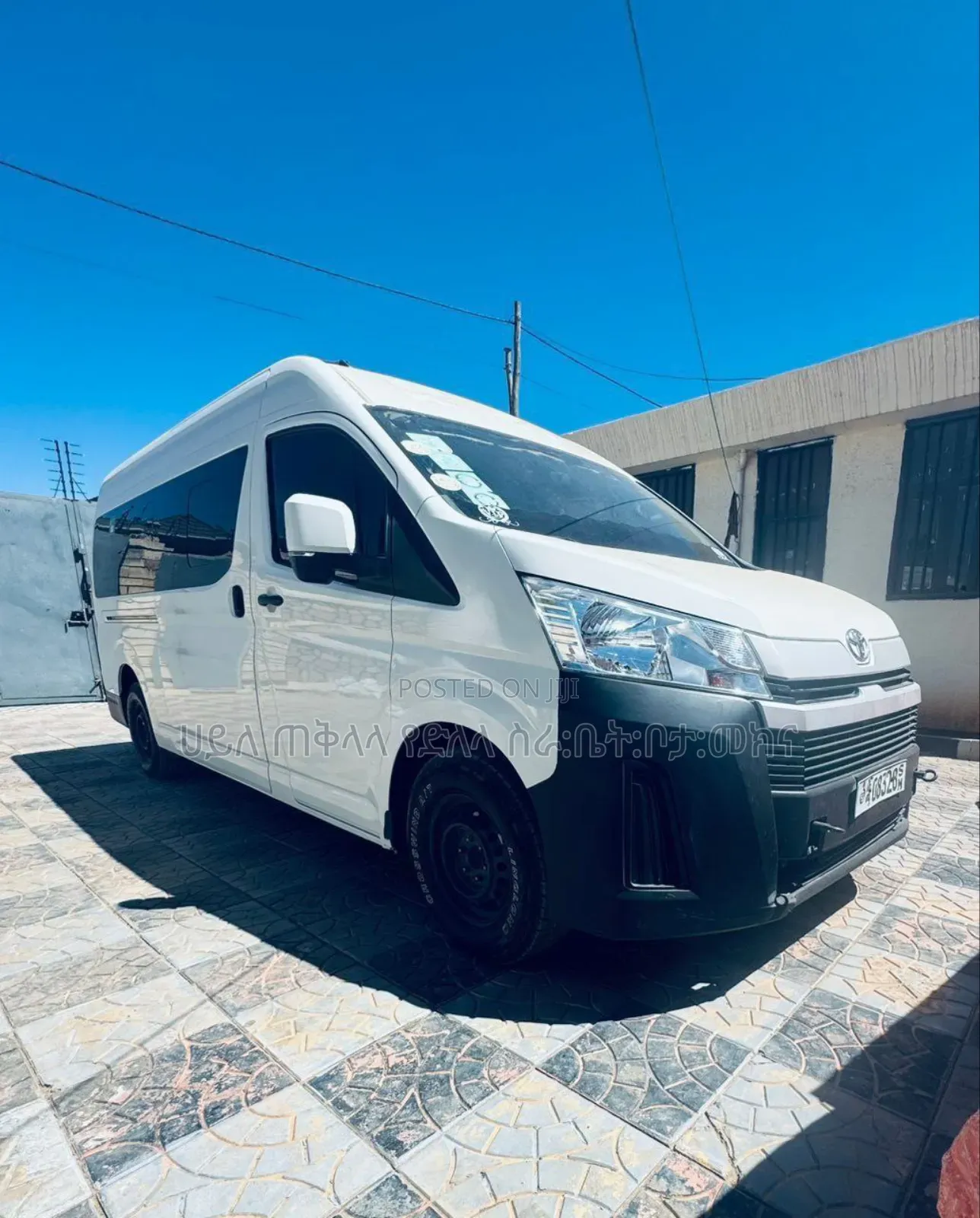 Toyota HiAce 2022 White
