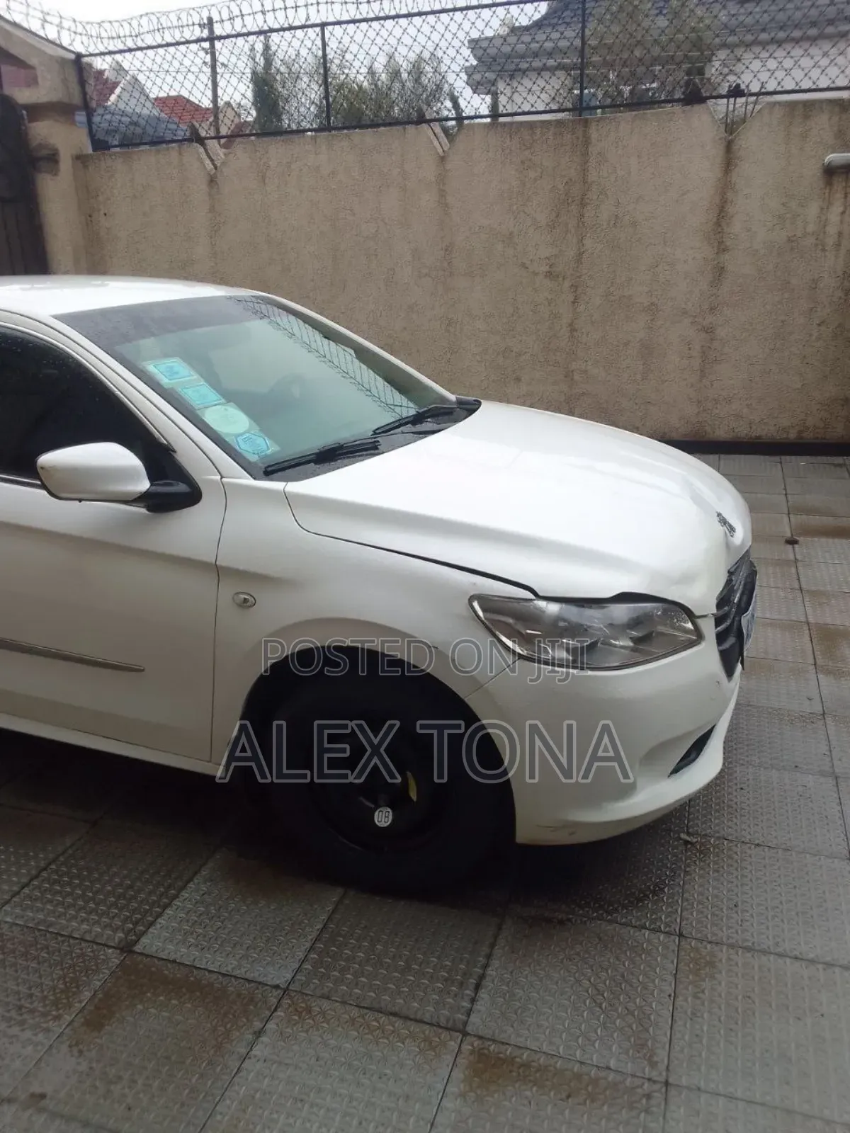 Peugeot 301 2016 White