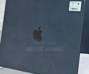 New Laptop Apple MacBook Air 2025 M4 13-Inch 16GB Apple M4 SSD 256GB