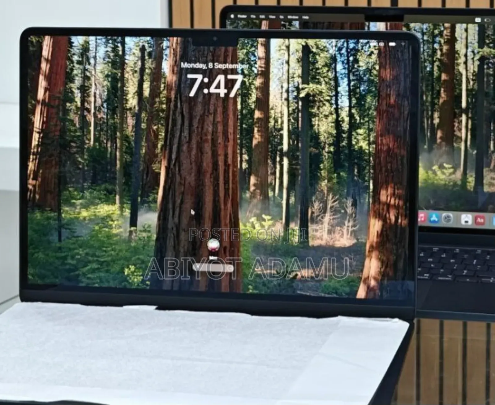 New Laptop Apple MacBook Air 2025 M4 13-Inch 16GB Apple M4 SSD 256GB