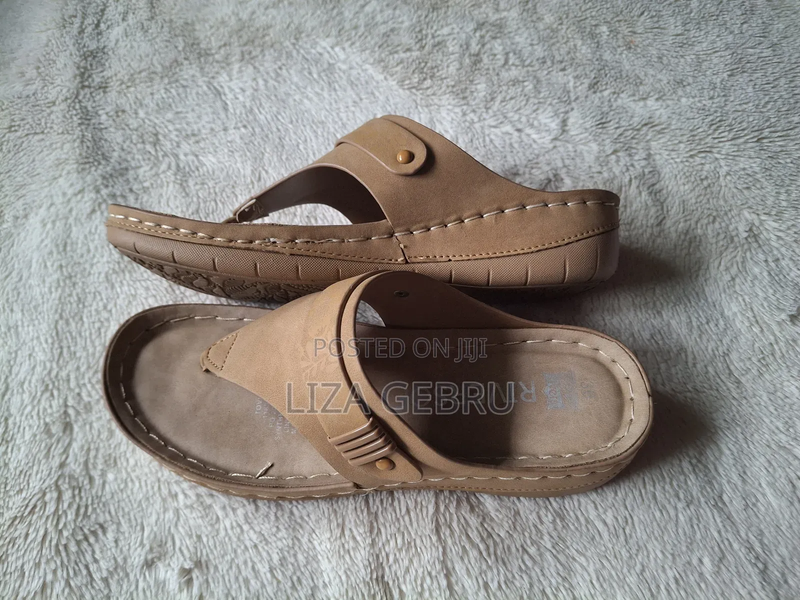 A Day Used Like New Women Shoes. Size 36.