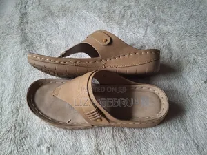 A Day Used Like New Women Shoes. Size 36.