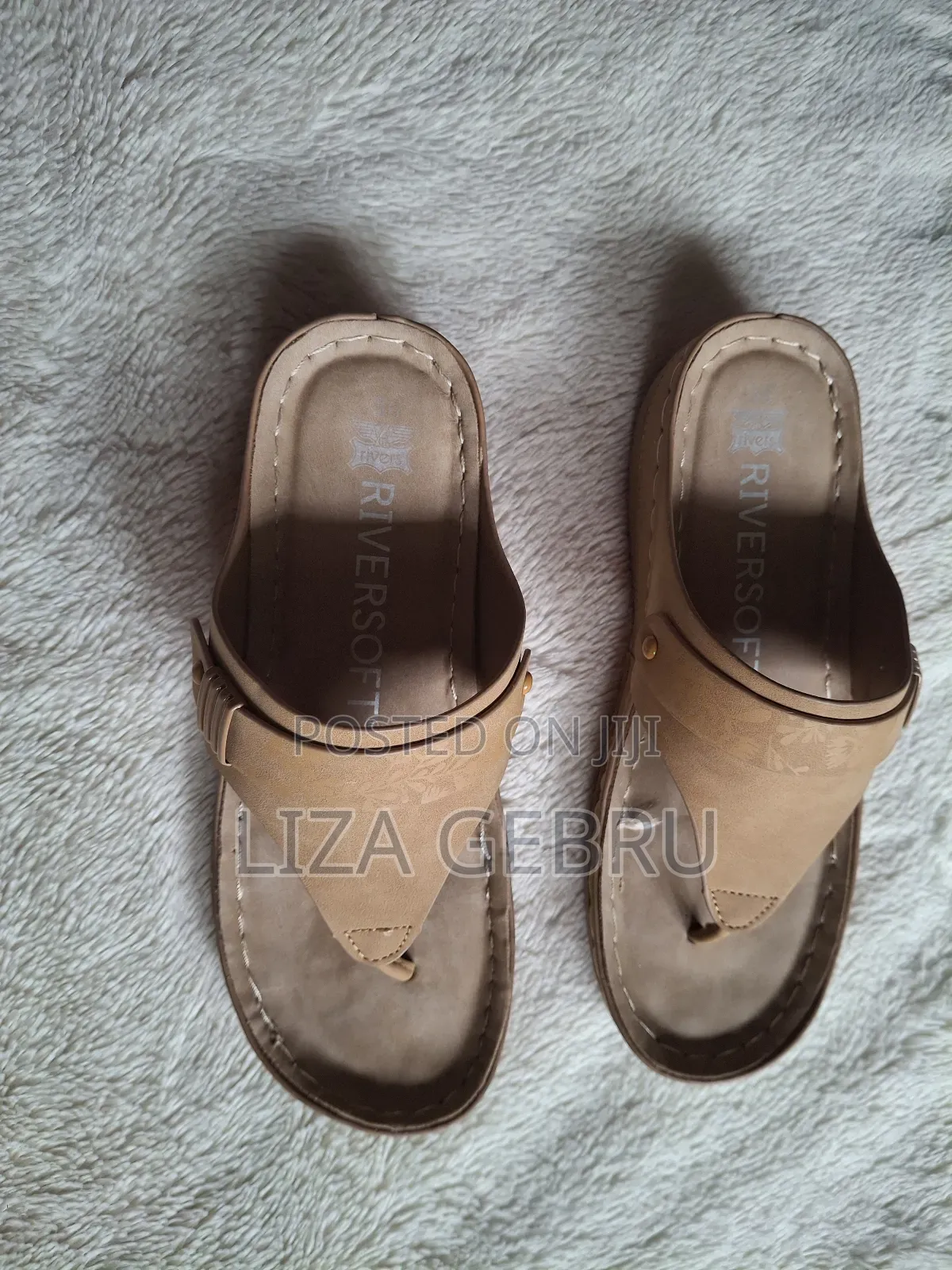 A Day Used Like New Women Shoes. Size 36.