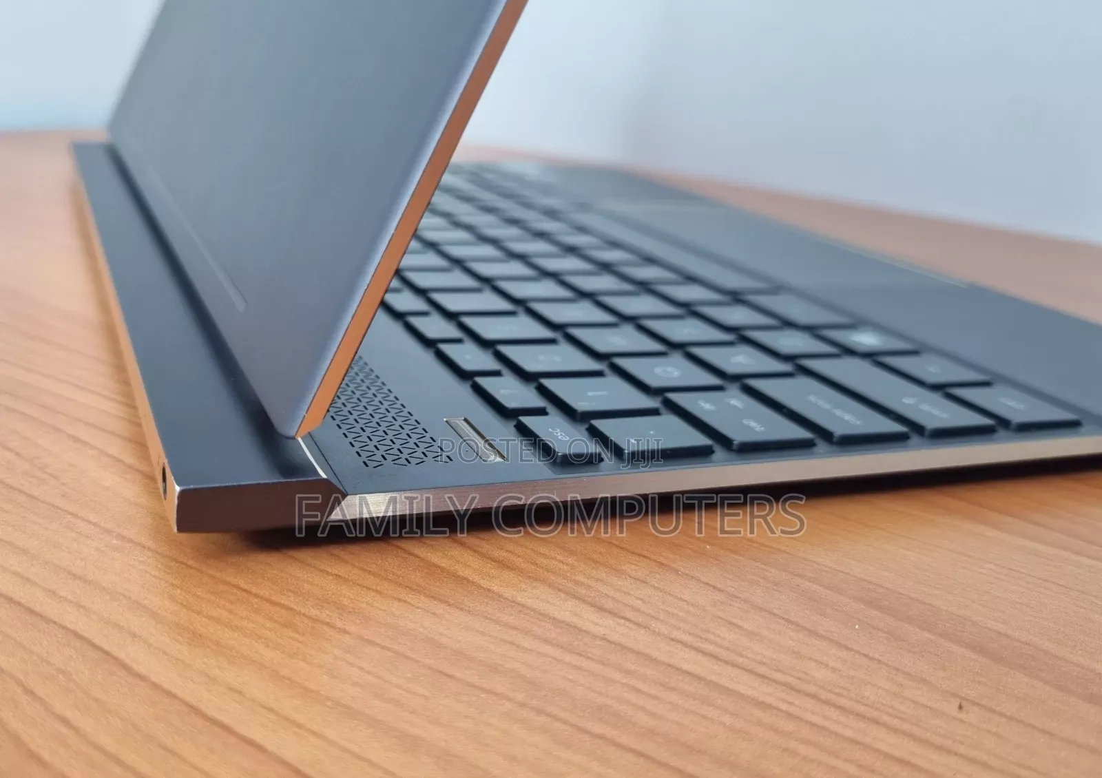 New Laptop HP Spectre 14 8GB Intel Core I5 SSD 256GB