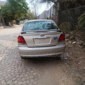 Toyota Platz 2005 Gold