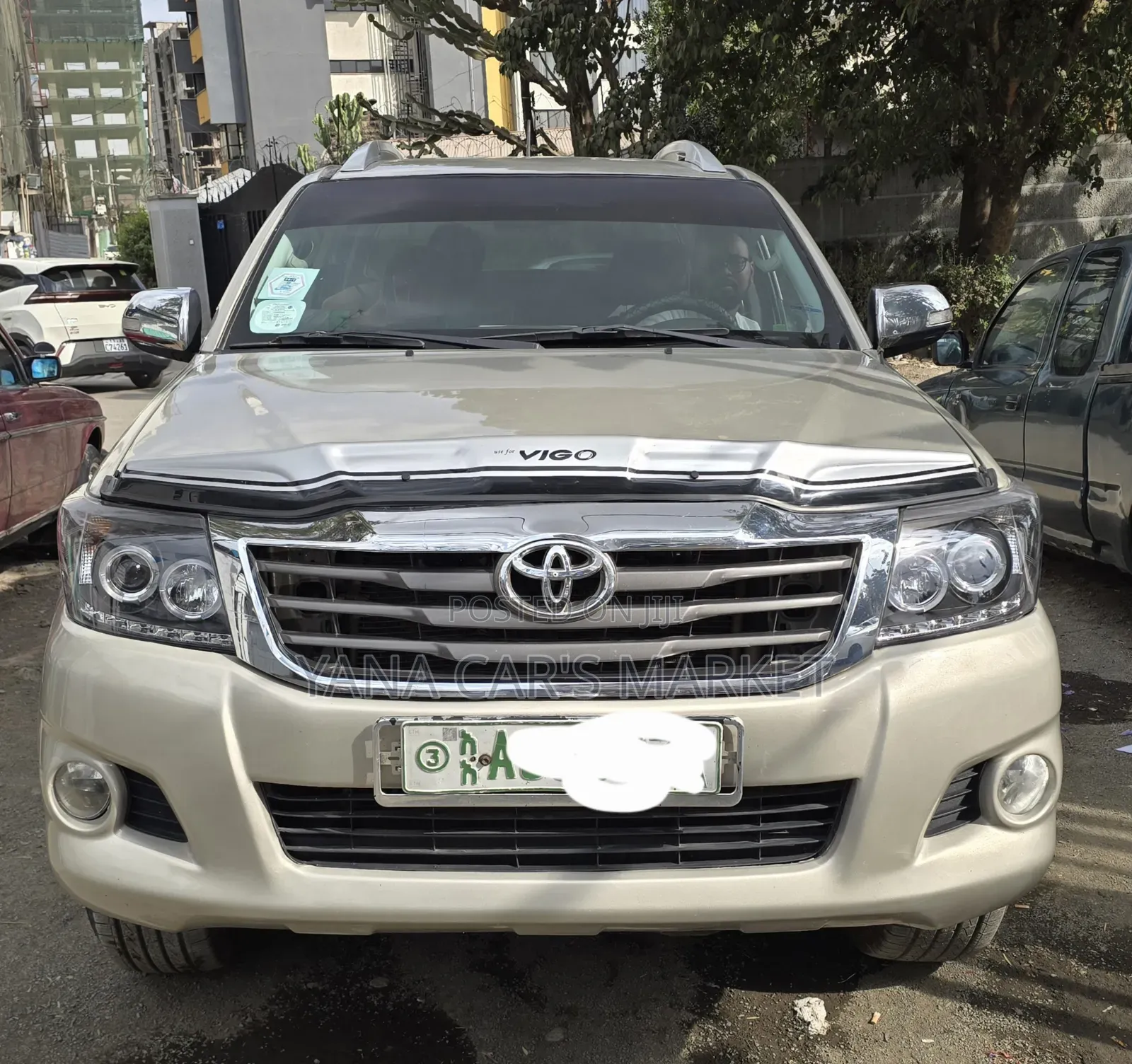 Toyota Hilux 2016 Gray