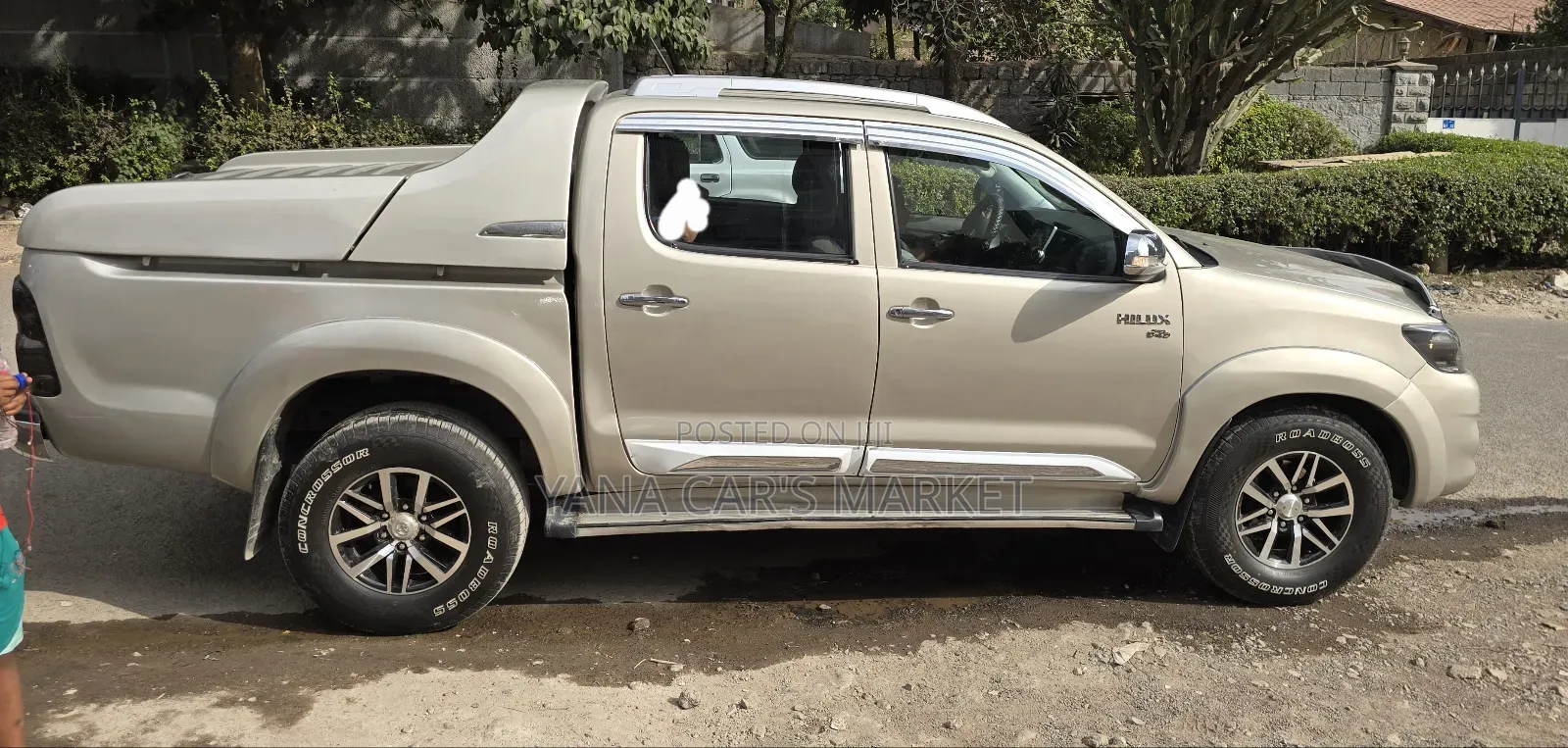 Toyota Hilux 2016 Gray