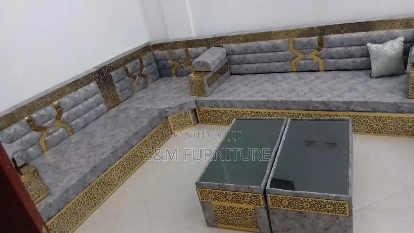 Bonzer Arabian Majlis With Aluminum Panel. አረቢያን መጅሊስ
