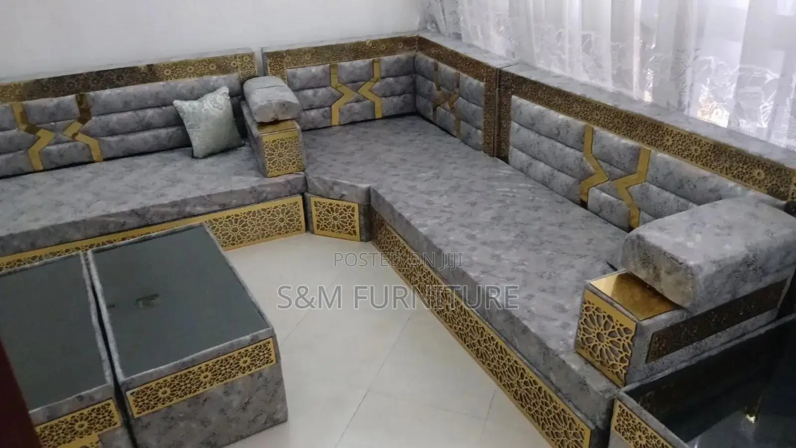 Bonzer Arabian Majlis With Aluminum Panel. አረቢያን መጅሊስ