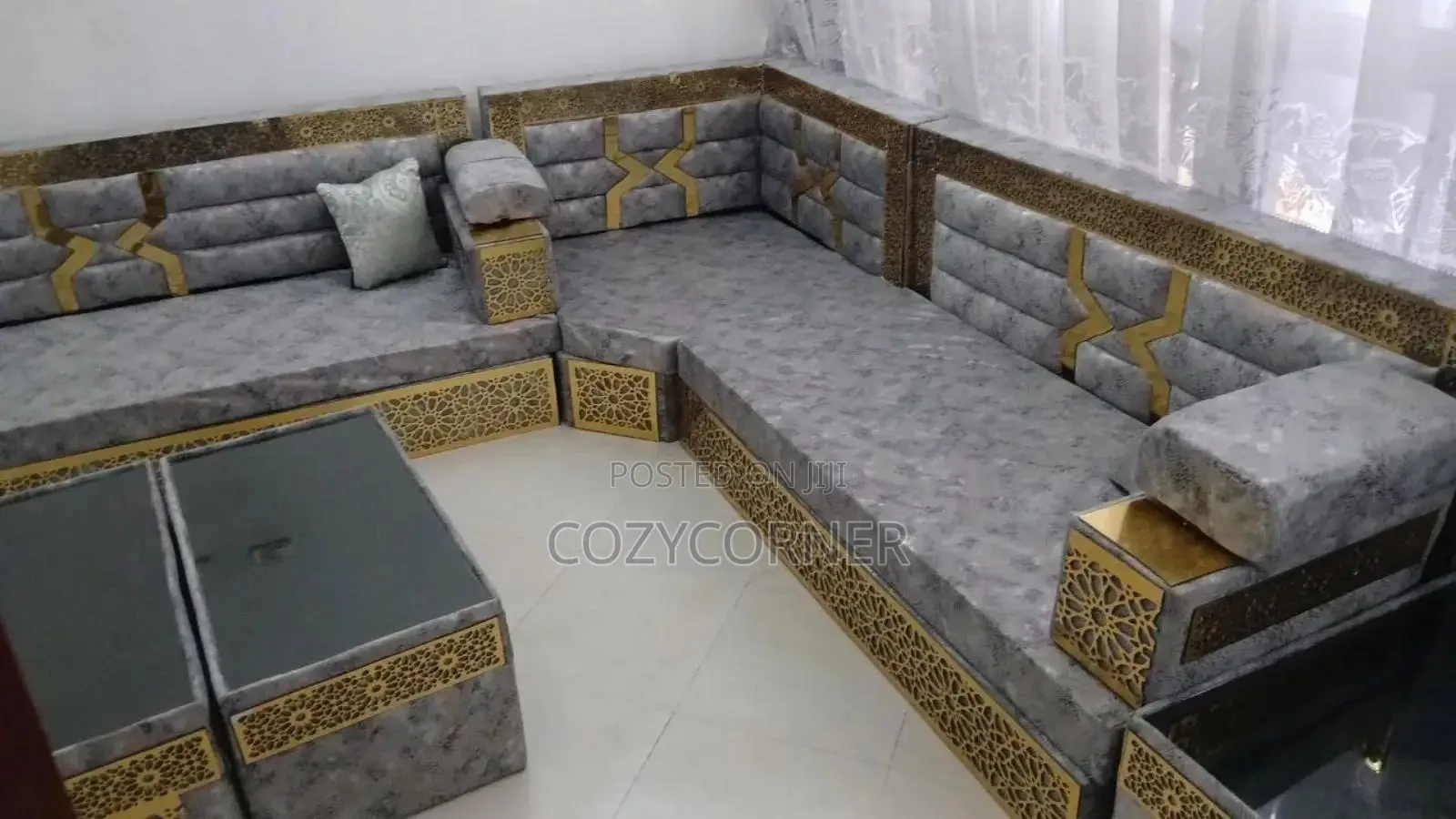 Bonzer Arabian Majlis With Aluminum Panel. አረቢያን መጅሊስ