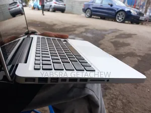 Laptop Apple MacBook 2010 4GB Intel Core 2 Duo SSD 256GB