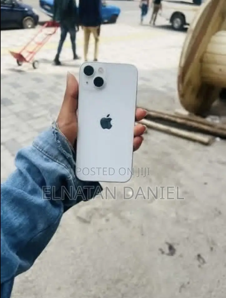 Apple iPhone 13 128 GB White