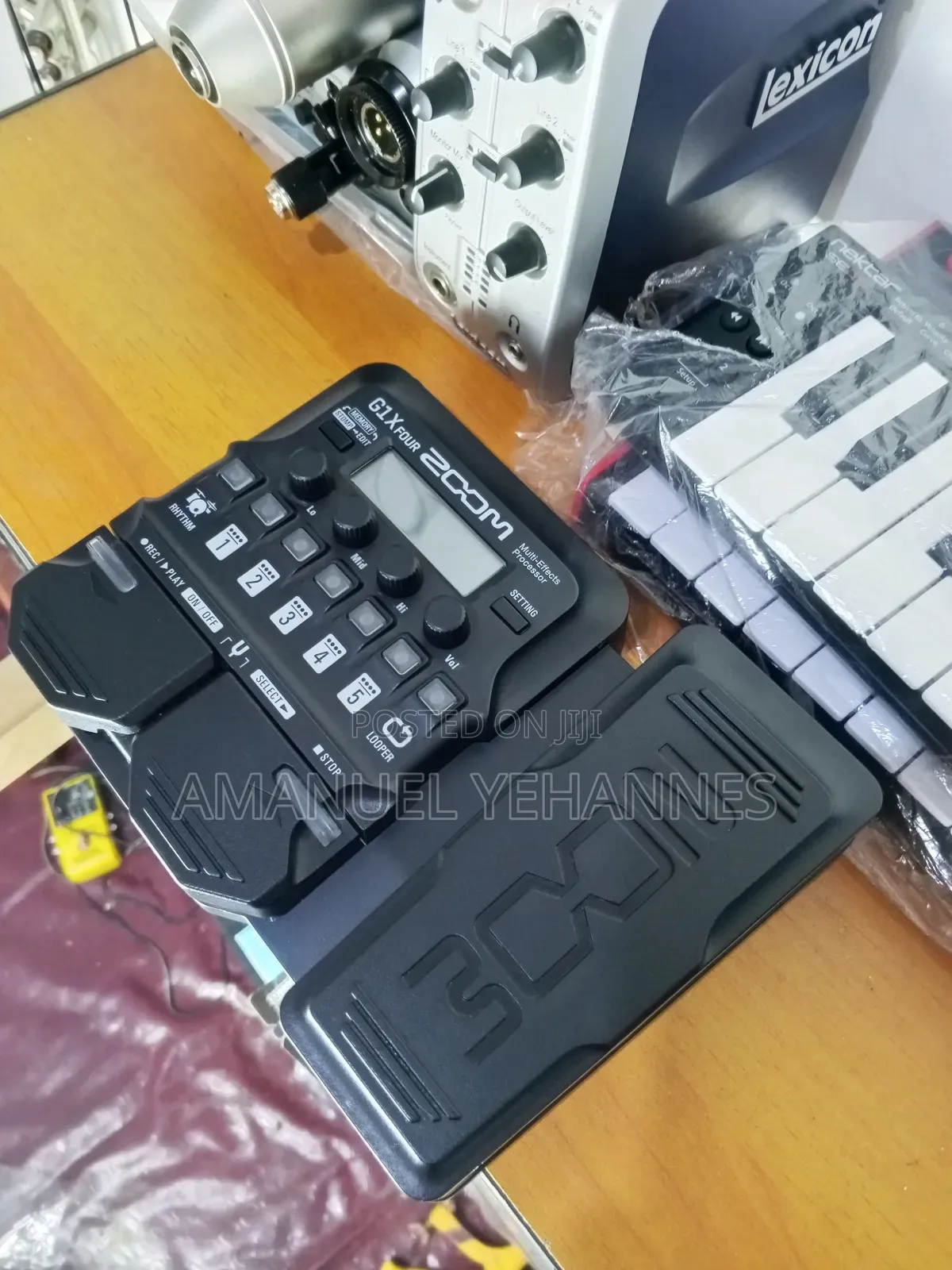 Zoom G1x Four Guitar Pedal