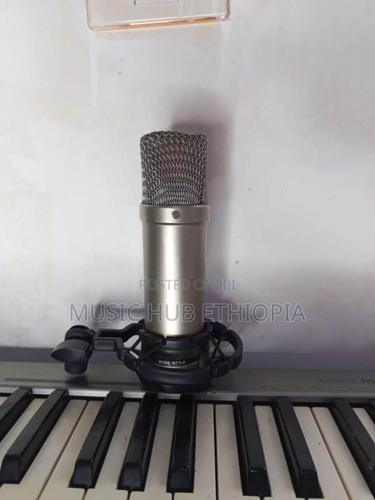 Røde Nt1-a Large-Diaphragm Cardioid Condenser Microphone