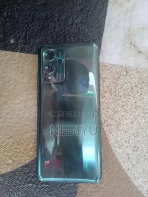 ZTE Blade V40 Pro 128 GB Silver