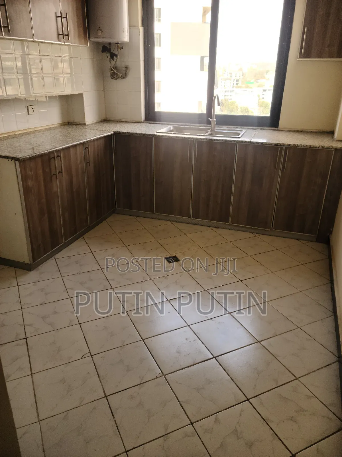 3bdrm Apartment in Yeka for sale