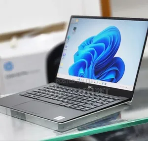 New Laptop Dell XPS 13 8GB Intel Core I7 SSD 512GB