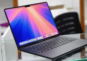 New Laptop Apple MacBook 16GB Apple M4 Pro SSD 512GB