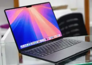 New Laptop Apple MacBook 16GB Apple M4 Pro SSD 512GB