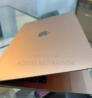 New Laptop Apple MacBook Pro 2019 8GB Intel Core I5 SSD 256GB