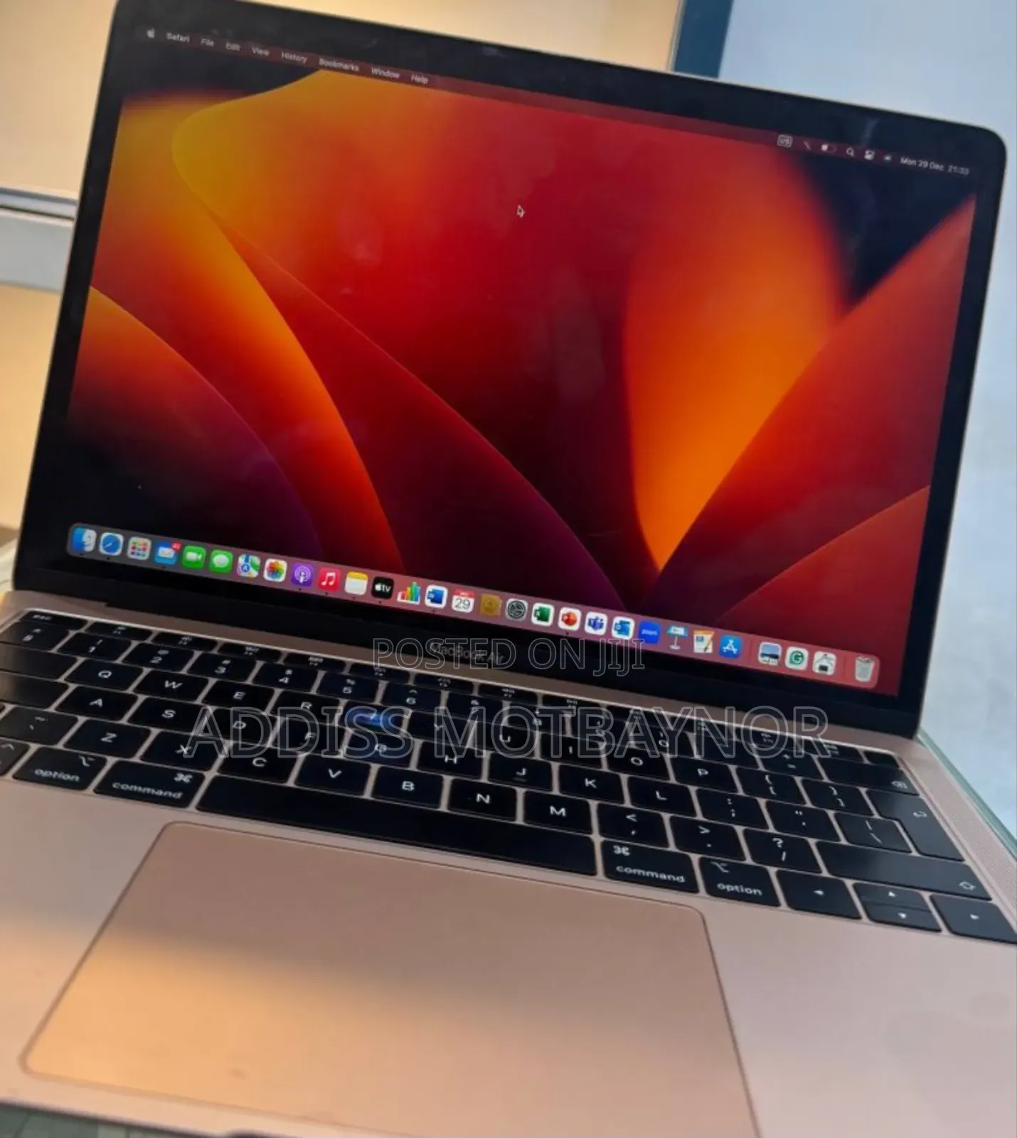 New Laptop Apple MacBook Pro 2019 8GB Intel Core I5 SSD 256GB