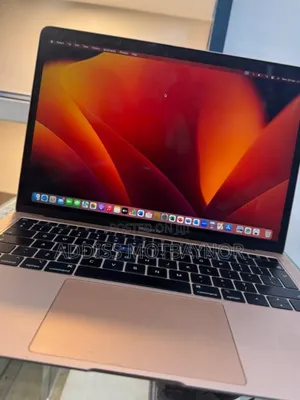 New Laptop Apple MacBook Pro 2019 8GB Intel Core I5 SSD 256GB