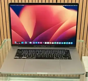New Laptop Apple MacBook Pro 2017 16GB Intel Core I7 SSD 512GB