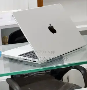 New Laptop Apple MacBook Pro M1 16GB Apple M1 Pro SSD 512GB