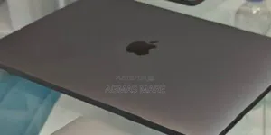 New Laptop Apple MacBook Pro 2019 16GB Intel Core I7 SSD 512GB