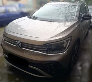 Volkswagen ID.6 2024 Gold