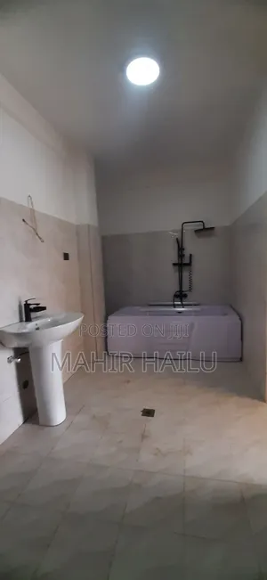 4bdrm House in Summit72, Bole for rent