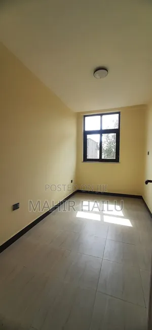 4bdrm House in Summit72, Bole for rent