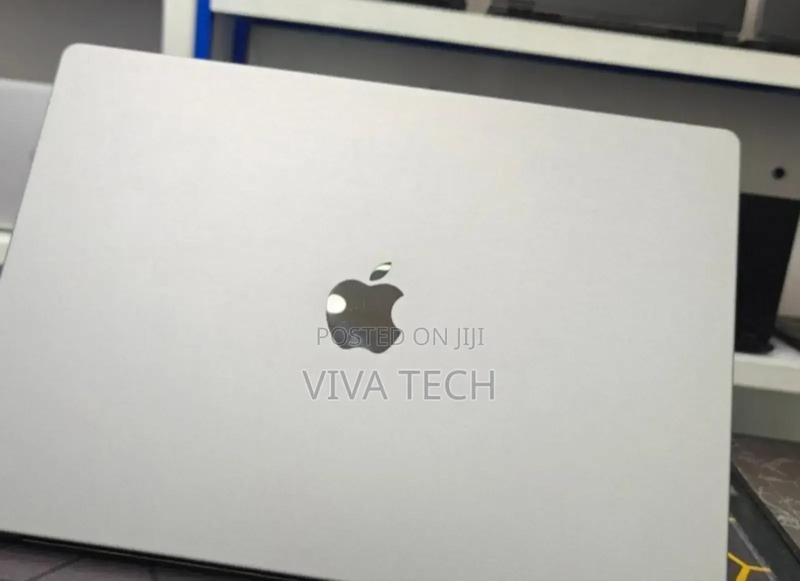 New Laptop Apple MacBook Pro M1 16GB Apple M1 Pro SSD 512GB