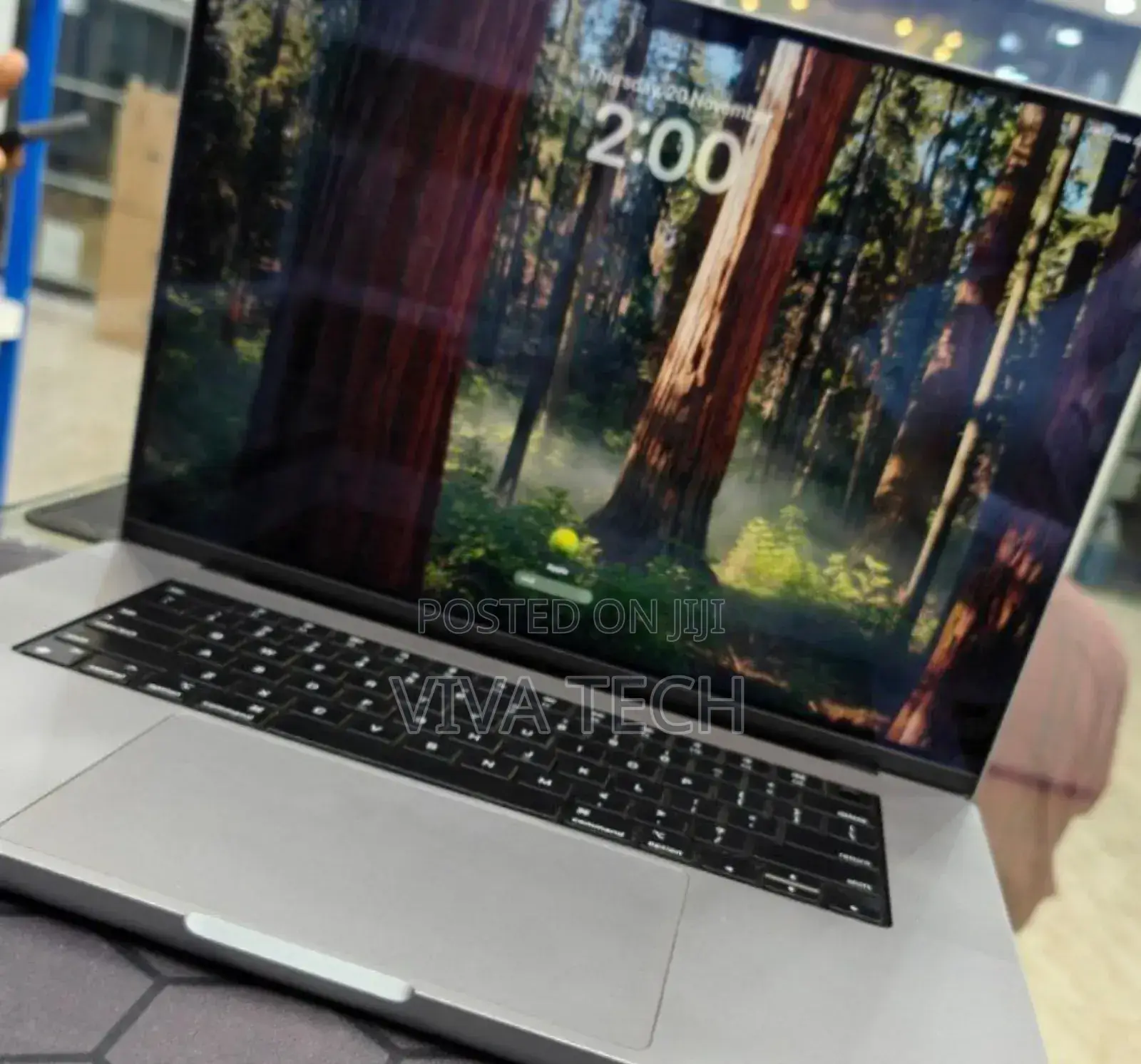 New Laptop Apple MacBook Pro M1 16GB Apple M1 Pro SSD 512GB
