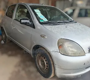 Toyota Yaris 2002 Silver