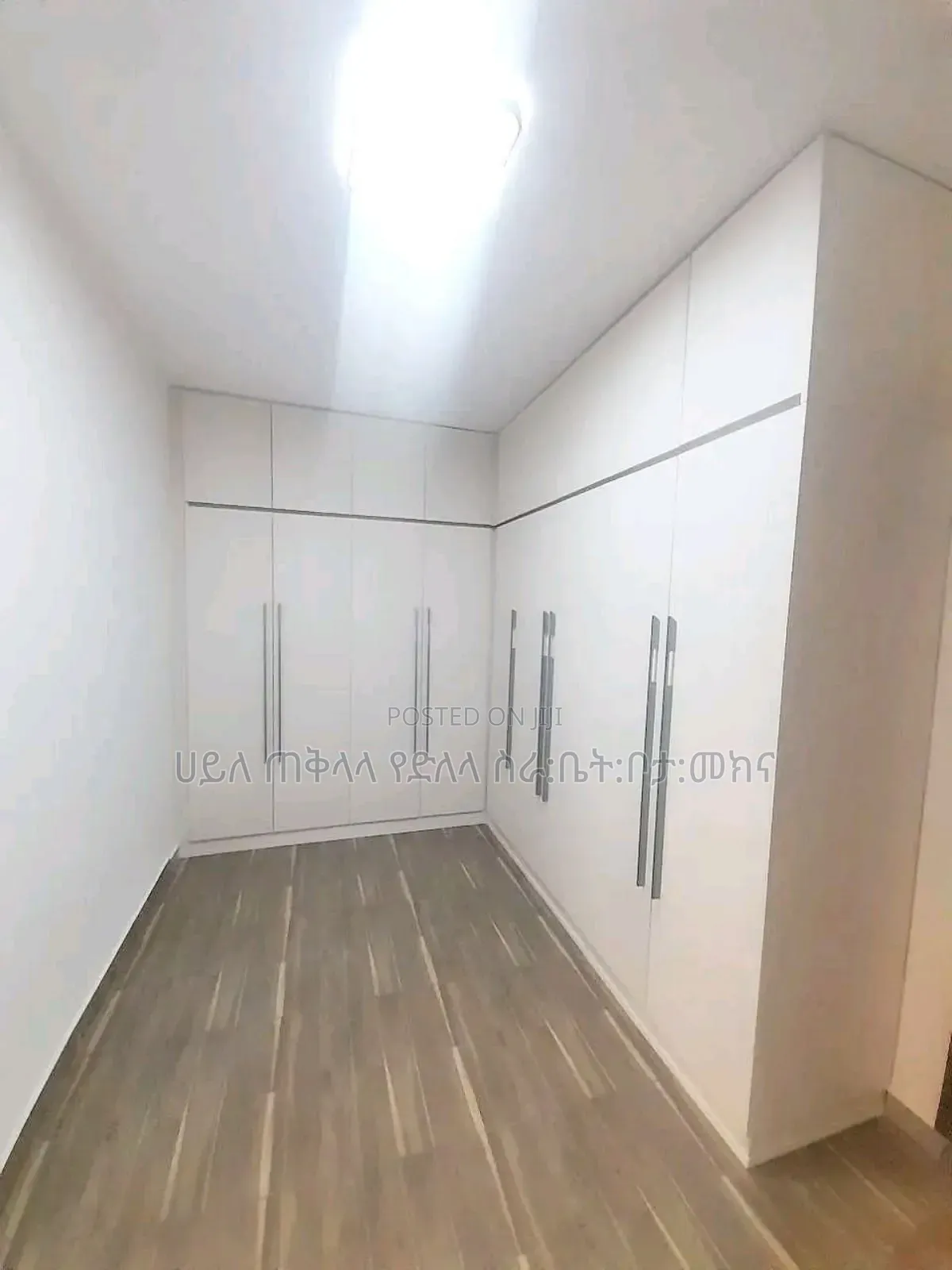 Furnished 8bdrm Townhouse/Terrace in Ayat Zone Inside, Yeka for sale