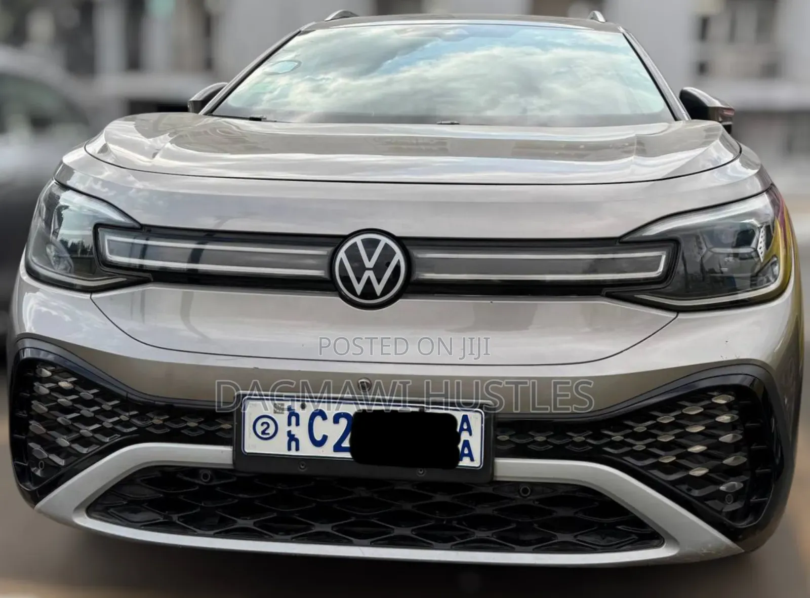 Volkswagen ID.6 2023 Gold