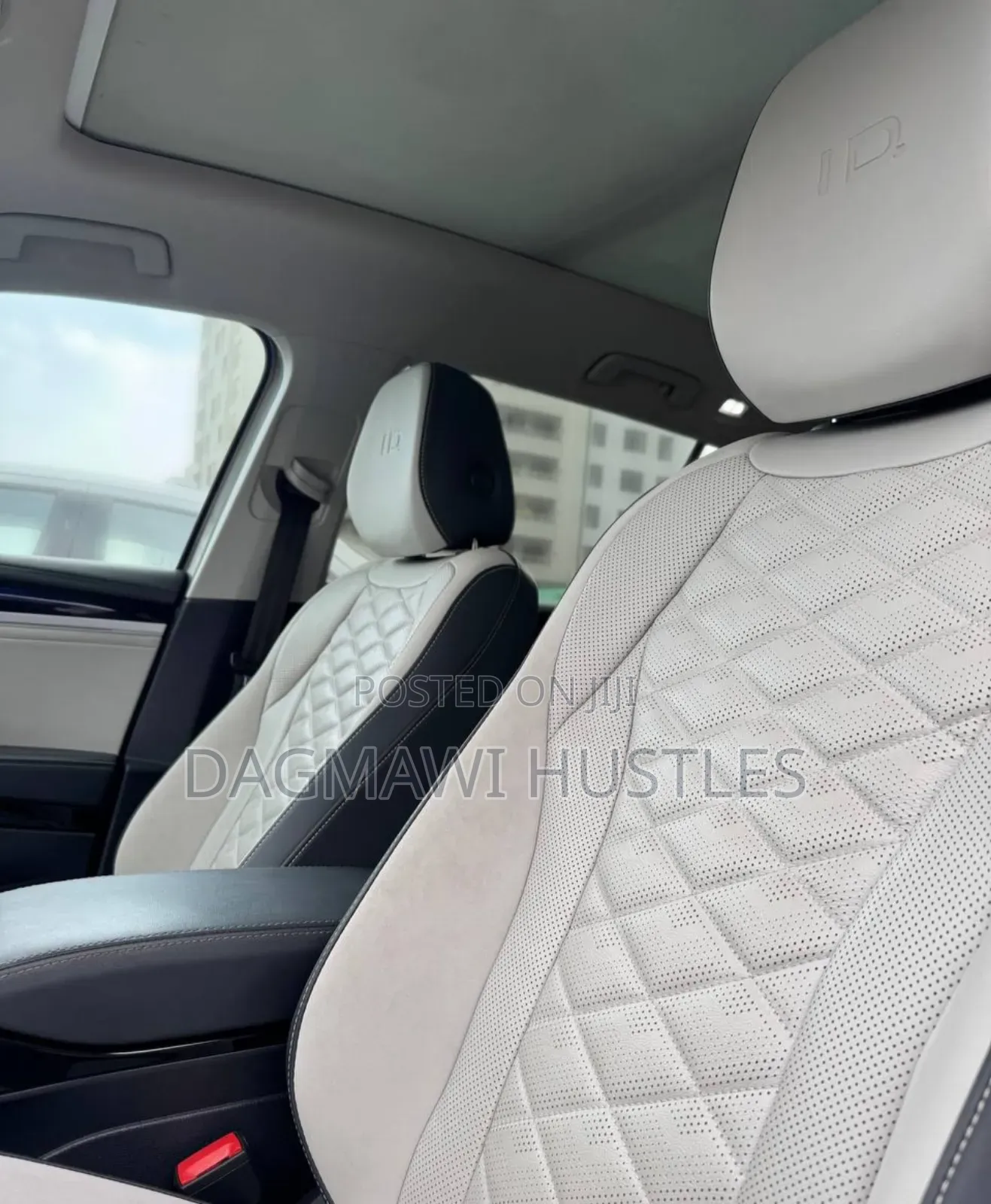 Volkswagen ID.6 2023 Gold