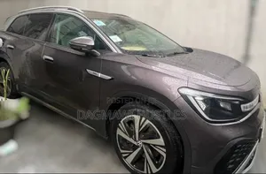 Volkswagen ID.6 2022 Purple