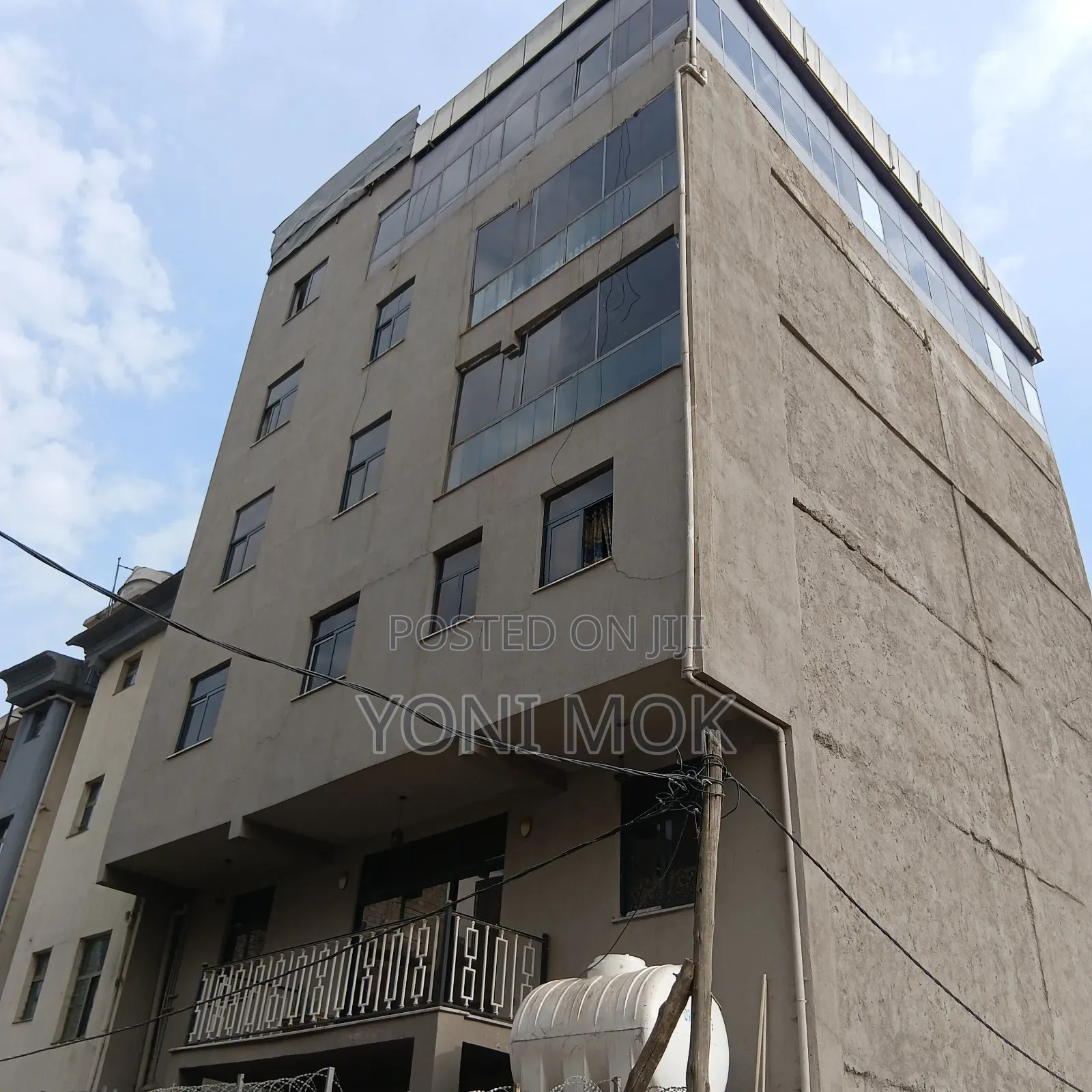 Furnished 5bdrm Duplex in Akaky Kaliti for sale