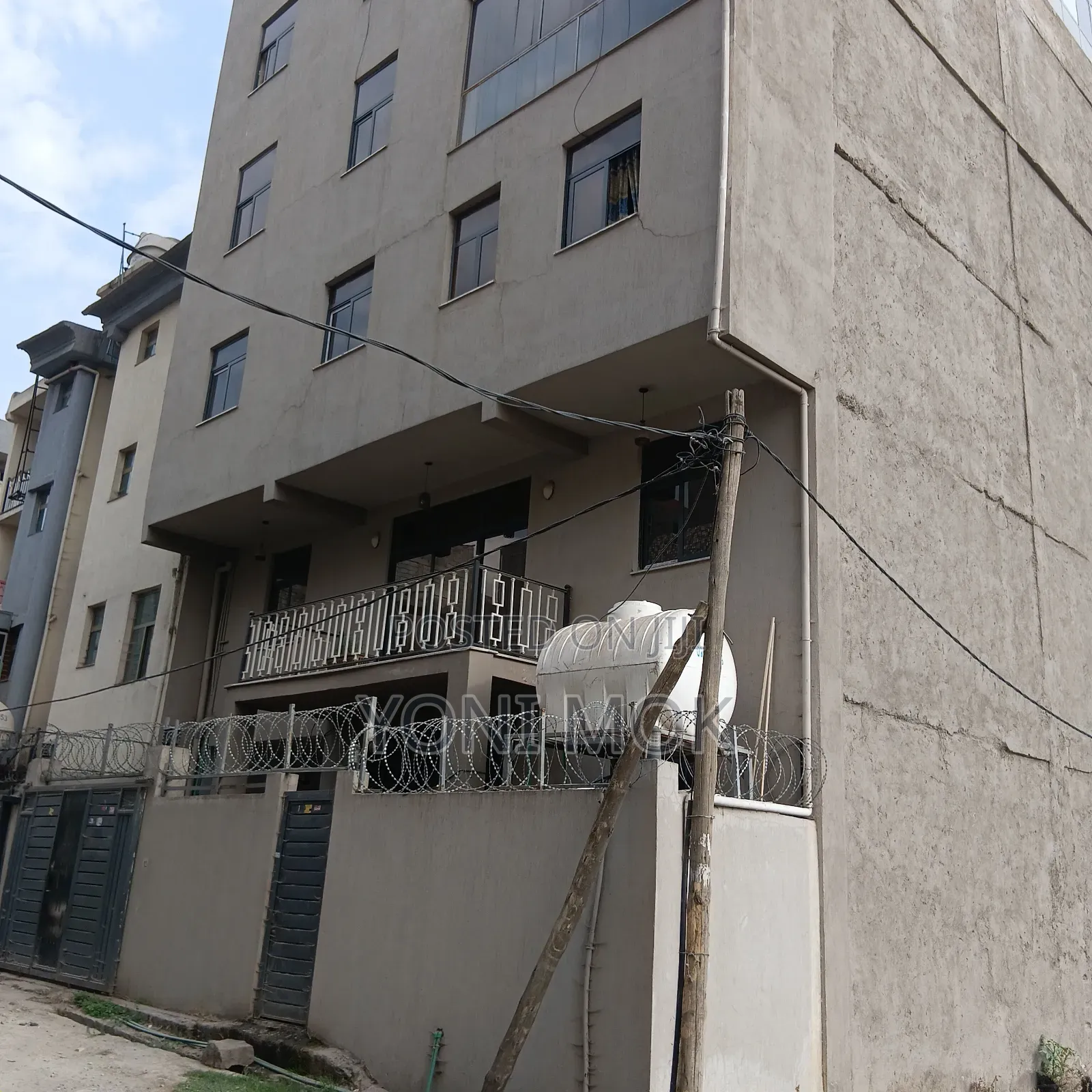 Furnished 5bdrm Duplex in Akaky Kaliti for sale