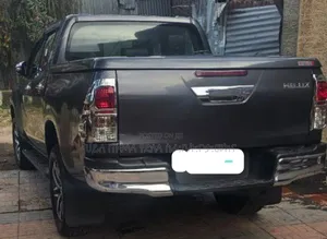 Toyota Hilux 2020 Matt Black