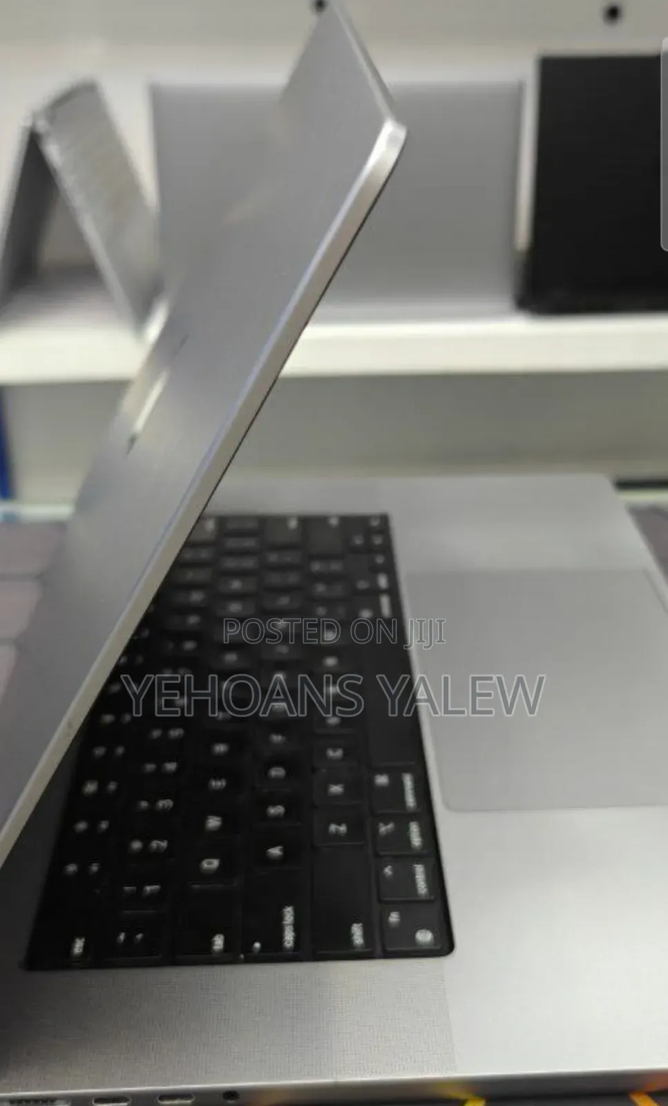 New Laptop Apple MacBook Pro M1 16GB Apple M1 Pro SSD 512GB