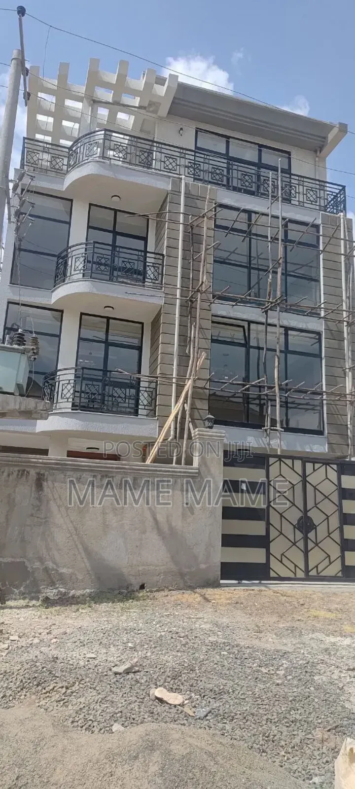 5bdrm House In Addis Abeba, Bole For Sale